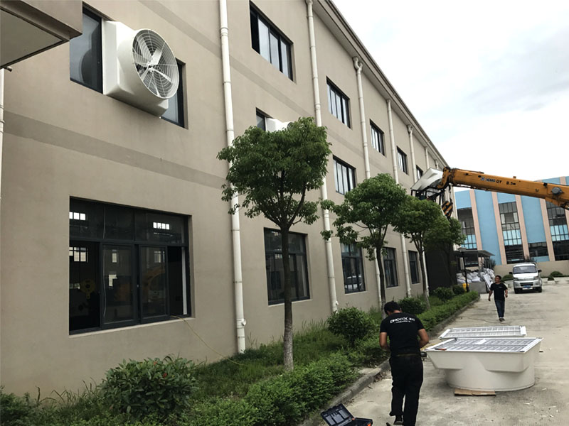 磚混結(jié)構(gòu)窗戶安裝玻璃鋼負壓風機2